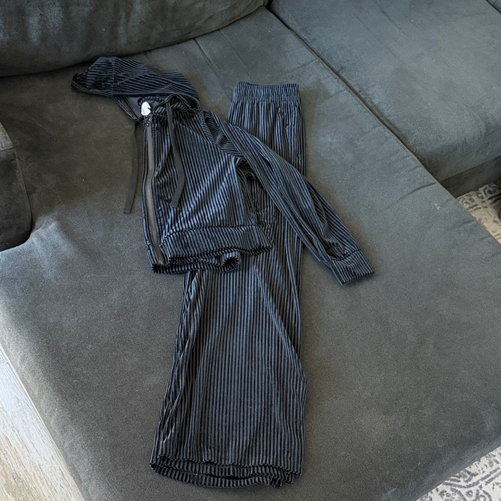 Black Ribbed Velour Lounge Set